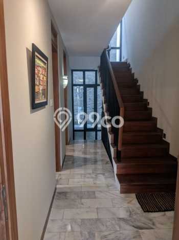 Rumah Luxury Modern Siap Huni di Rawamangun Jakarta Timur Rumah Luxury Modern Siap Huni di Rawamangun Jakarta Timur