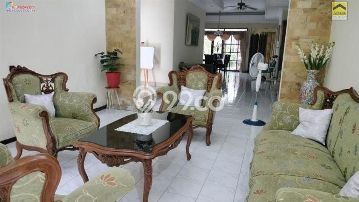 Ready to Use! Luxury House LT 1061m2 Desain Modern di Condet Ready to Use! Luxury House LT 1061m2 Desain Modern di Condet