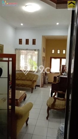 Ready to Use! Luxury House LT 300m2 Desain Modern di Soekarno Hatta Ready to Use! Luxury House LT 300m2 Desain Modern di Soekarno Hatta