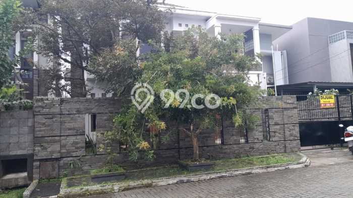 Jual Rumah Mewah Megah Dengan View Eksklusif di Geger Kalong, Bandung Jual Rumah Mewah Megah Dengan View Eksklusif di Geger Kalong, Bandung