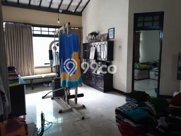 Hunian Elit LB 318m2 Siap Pakai Desain Elegan di Buah Batu, Bandung Hunian Elit LB 318m2 Siap Pakai Desain Elegan di Buah Batu, Bandung