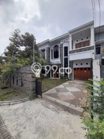 Jual Rumah Mewah Megah Dengan View Eksklusif di Geger Kalong, Bandung Jual Rumah Mewah Megah Dengan View Eksklusif di Geger Kalong, Bandung