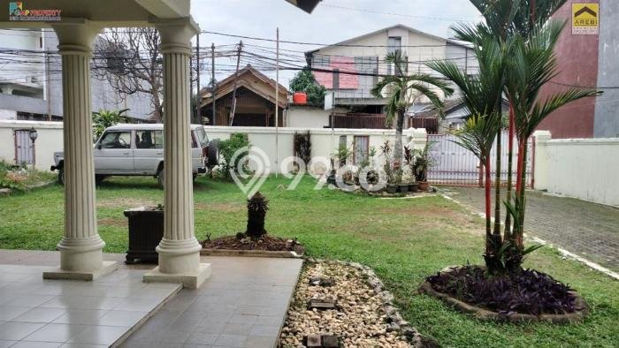 Ready to Use! Luxury House LT 1061m2 Desain Modern di Condet Ready to Use! Luxury House LT 1061m2 Desain Modern di Condet