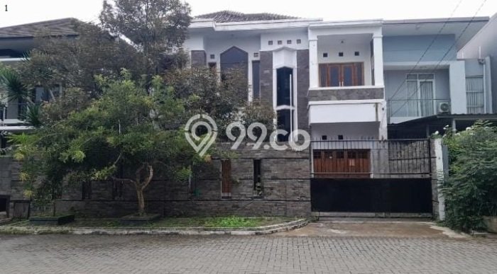 Jual Rumah Mewah Megah Dengan View Eksklusif di Geger Kalong, Bandung Jual Rumah Mewah Megah Dengan View Eksklusif di Geger Kalong, Bandung