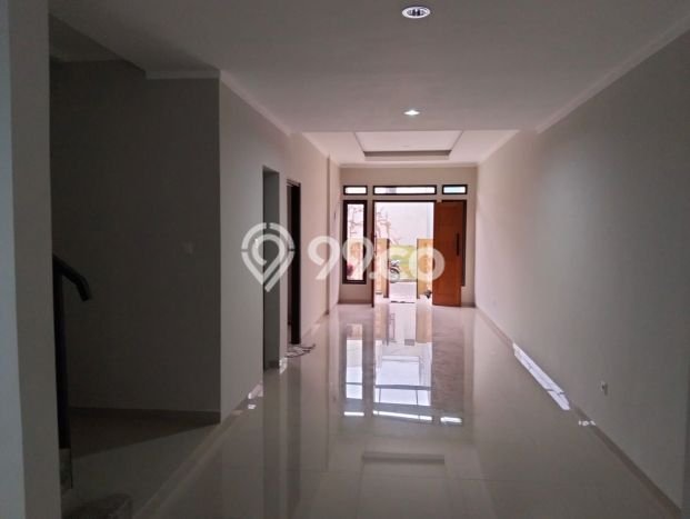 Rumah Luas Asri 3 KT Siap Pakai di Graha Raya Tangerang Selatan Rumah Luas Asri 3 KT Siap Pakai di Graha Raya Tangerang Selatan
