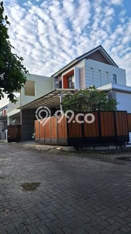 Jual Rumah Favorit Siap Huni LB 200m2 di Pamulang, Tangerang Selatan Jual Rumah Favorit Siap Huni LB 200m2 di Pamulang, Tangerang Selatan