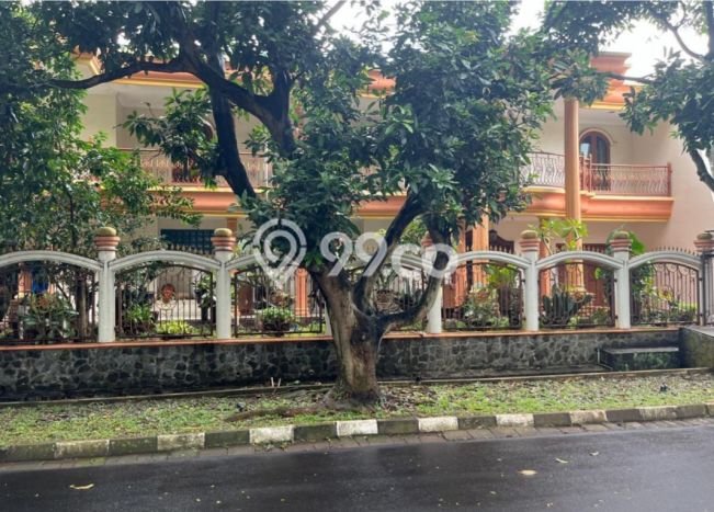 Siap Huni Rumah Mewah 7 Kamar di BSD Dekat ke Mana Pun Siap Huni Rumah Mewah 7 Kamar di BSD Dekat ke Mana Pun