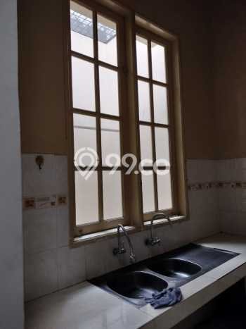 Rumah Strategis Modern Lb 100m2 di Cipondoh, Tangerang Rumah Strategis Modern Lb 100m2 di Cipondoh, Tangerang