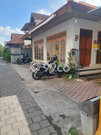 Siap Huni Hunian Elit 5 Kamar di Kuta Dekat ke Mana Pun Siap Huni Hunian Elit 5 Kamar di Kuta Dekat ke Mana Pun