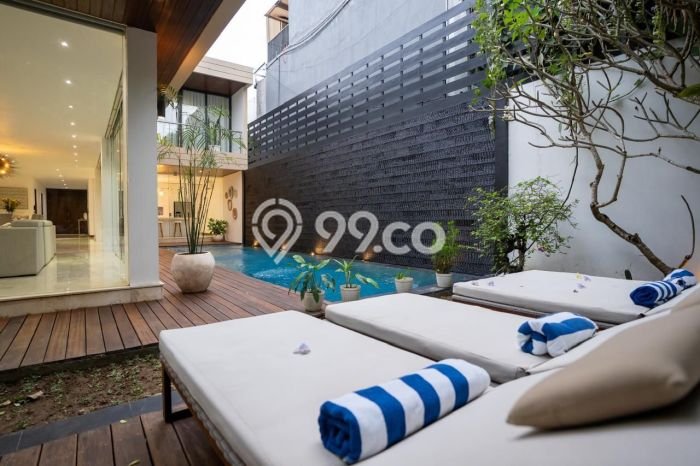 Hunian Kondisi Baik Disewakan di Canggu, Badung LT 300m2, LB 300m2 Hunian Kondisi Baik Disewakan di Canggu, Badung LT 300m2, LB 300m2