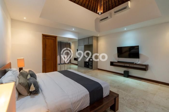 Hunian Kondisi Baik Disewakan di Canggu, Badung LT 300m2, LB 300m2 Hunian Kondisi Baik Disewakan di Canggu, Badung LT 300m2, LB 300m2
