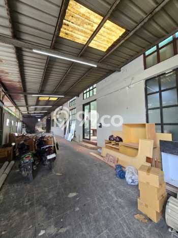INVESTASI CERDAS! Gudang di Karang Tengah, Luas 2500m², Lokasi Mainroad INVESTASI CERDAS! Gudang di Karang Tengah, Luas 2500m², Lokasi Mainroad