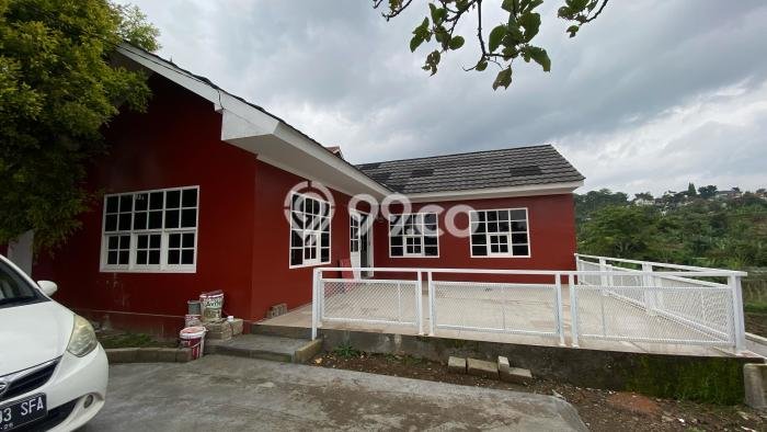 Vila Kawasan , Area 425m2m², Posisi Premium Vila Kawasan , Area 425m2m², Posisi Premium