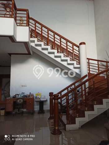 Rumah Elit Modern Tanpa Renovasi di Setiabudi Bandung Rumah Elit Modern Tanpa Renovasi di Setiabudi Bandung