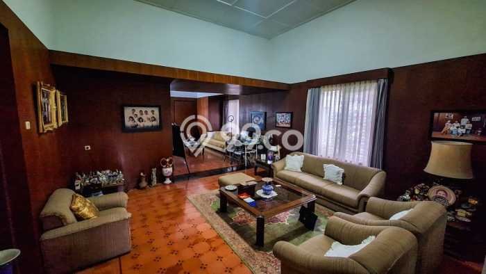 Hunian Mewah Dijual LT 898m2 di Coblong, Bandung Hunian Mewah Dijual LT 898m2 di Coblong, Bandung