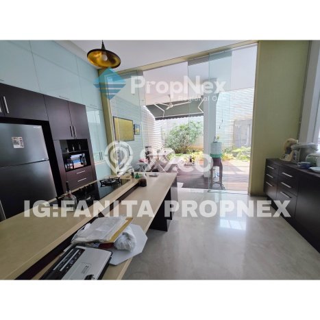 Ready to Use! Premium House LT 720m2 Desain Elegan di Permata Buana Ready to Use! Premium House LT 720m2 Desain Elegan di Permata Buana