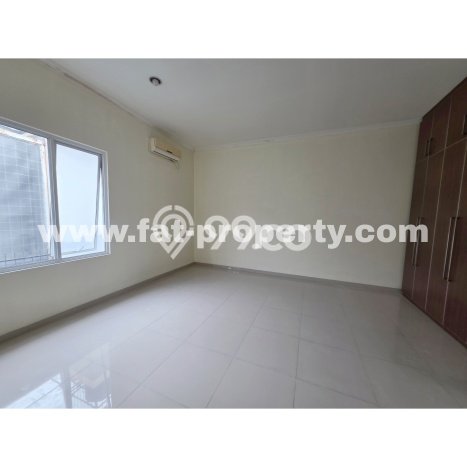 Disewakan! Rumah 4 Kamar Tidur &
3 Kamar Mandi di Permata Buana, Jakarta Barat Disewakan! Rumah 4 Kamar Tidur &
3 Kamar Mandi di Permata Buana, Jakarta Barat