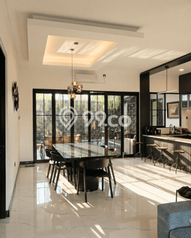 Rumah Eksklusif Dijual LT 268m2 di BSD, Tangerang Selatan Rumah Eksklusif Dijual LT 268m2 di BSD, Tangerang Selatan