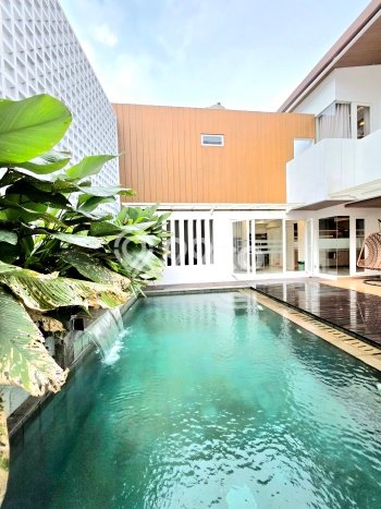 Rumah Elit Modern Siap Huni di BSD Giri Loka Tangerang Rumah Elit Modern Siap Huni di BSD Giri Loka Tangerang