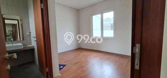 Rumah 3 KT 2 KM Dekat Kampus di BSD Eminent, Tangerang Rumah 3 KT 2 KM Dekat Kampus di BSD Eminent, Tangerang