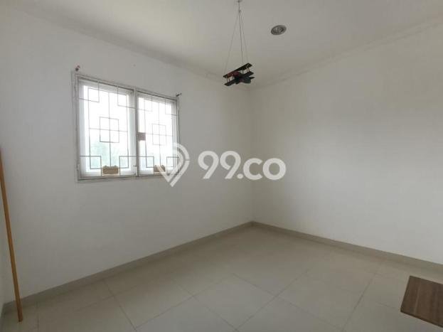 Dijual Cepat Rumah dengan 4 Kamar Tidur dan 2 Kamar Mandi di Area BSD The Icon, Tangerang Dijual Cepat Rumah dengan 4 Kamar Tidur dan 2 Kamar Mandi di Area BSD The Icon, Tangerang