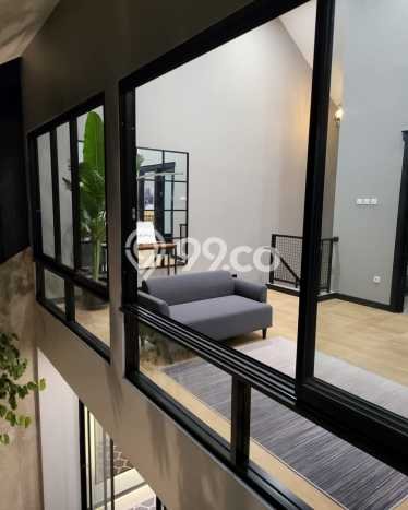 Rumah Strategis di BSD Kencana Loka, Tangerang, LT 135m² Bangunan 180m² - BISA KPR! Rumah Strategis di BSD Kencana Loka, Tangerang, LT 135m² Bangunan 180m² - BISA KPR!