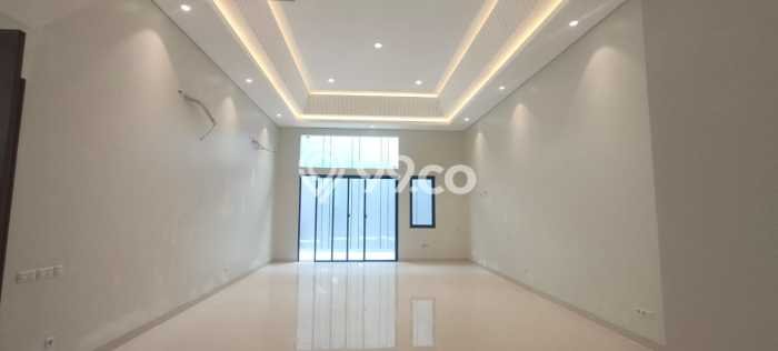 Rumah di Gading Serpong The Spring, Luas 252m², Bangunan 525m² Rumah di Gading Serpong The Spring, Luas 252m², Bangunan 525m²