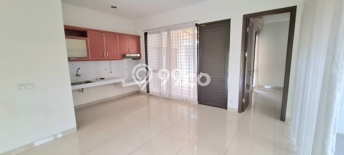 Rumah Asri di BSD The Icon, Tangerang, Luas 210m² LB 153m² Rumah Asri di BSD The Icon, Tangerang, Luas 210m² LB 153m²