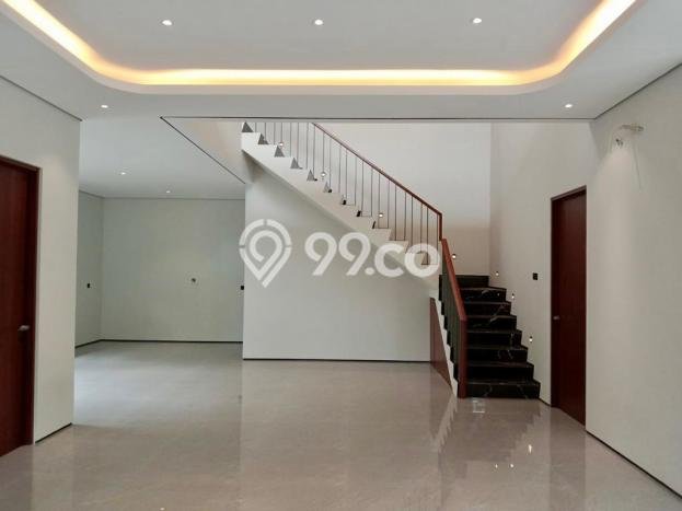SEGERA MILIKI! Rumah di BSD Foresta, Tangerang, Luas 270m² Bangunan 300m² SEGERA MILIKI! Rumah di BSD Foresta, Tangerang, Luas 270m² Bangunan 300m²