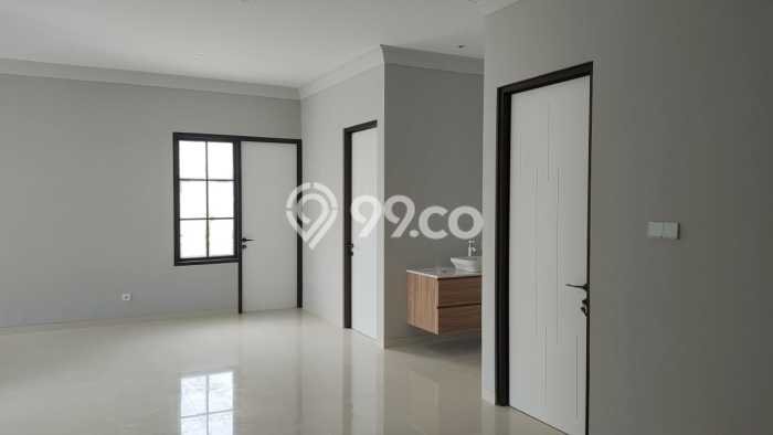 Rumah Minimalis LT 220m² Terawat di BSD The Icon, Dekat Pusat Perbelanjaan, Tangerang Rumah Minimalis LT 220m² Terawat di BSD The Icon, Dekat Pusat Perbelanjaan, Tangerang
