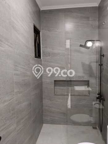 Rumah Siap Huni lokasi BSD Nusaloka, Tangerang, Luas 180m² Bangunan 220m² Rumah Siap Huni lokasi BSD Nusaloka, Tangerang, Luas 180m² Bangunan 220m²