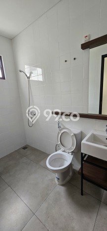 PRIME LOCATION! Rumah di BSD, 3 KT, Lingkungan Strategis, Luas 60m² Bangunan 68m² PRIME LOCATION! Rumah di BSD, 3 KT, Lingkungan Strategis, Luas 60m² Bangunan 68m²