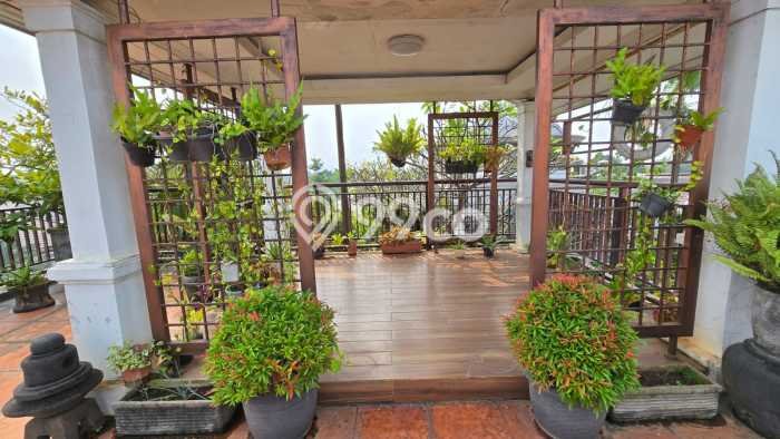 Jual Rumah Mewah Elegan Dengan View Eksklusif di Summarecon Serpong, Tangerang Jual Rumah Mewah Elegan Dengan View Eksklusif di Summarecon Serpong, Tangerang