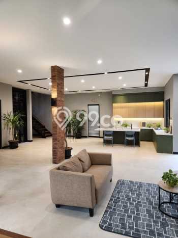 SIAP HUNI! Rumah Asri area BSD Delatinos, Luas 263m² Bangunan 350m² SIAP HUNI! Rumah Asri area BSD Delatinos, Luas 263m² Bangunan 350m²