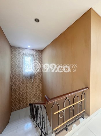 Rumah Elit LB 348m2 Siap Pakai Desain Elegan di BSD De Park, Tangerang Rumah Elit LB 348m2 Siap Pakai Desain Elegan di BSD De Park, Tangerang