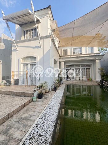 Rumah Elit LB 348m2 Siap Pakai Desain Elegan di BSD De Park, Tangerang Rumah Elit LB 348m2 Siap Pakai Desain Elegan di BSD De Park, Tangerang