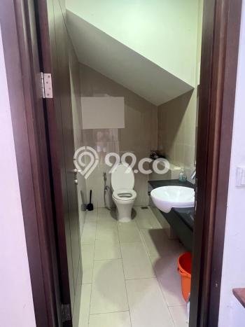 Rumah Eksklusif Dijual LT 160m2 di BSD, Tangerang Selatan Rumah Eksklusif Dijual LT 160m2 di BSD, Tangerang Selatan