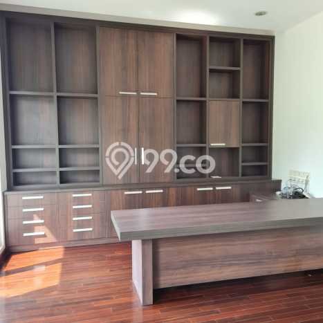 Rumah Mewah LB 1600m2 Siap Pakai Desain Elegan di Gading Serpong, Tangerang Rumah Mewah LB 1600m2 Siap Pakai Desain Elegan di Gading Serpong, Tangerang