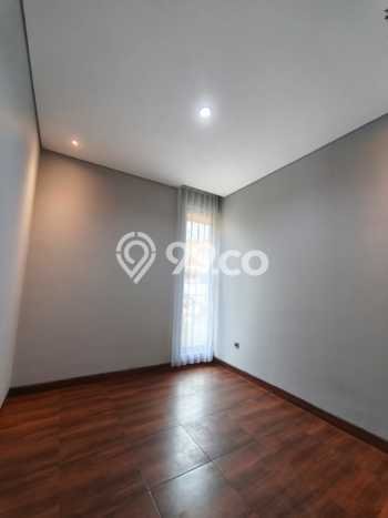 Rumah Elit LB 250m2 Siap Huni Desain Elegan di BSD Kencana Loka, Tangerang Rumah Elit LB 250m2 Siap Huni Desain Elegan di BSD Kencana Loka, Tangerang
