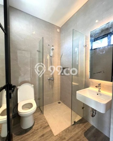 HARGA SPECIAL! Rumah Strategis di BSD Puspita Loka, Luas 240m² Bangunan 306m² HARGA SPECIAL! Rumah Strategis di BSD Puspita Loka, Luas 240m² Bangunan 306m²