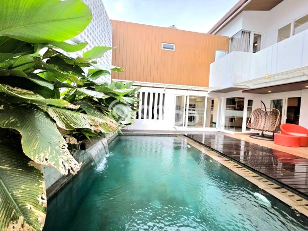 Rumah Elit Modern Siap Huni di BSD Giri Loka Tangerang Rumah Elit Modern Siap Huni di BSD Giri Loka Tangerang