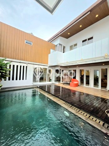Rumah Elit Modern Siap Huni di BSD Giri Loka Tangerang Rumah Elit Modern Siap Huni di BSD Giri Loka Tangerang