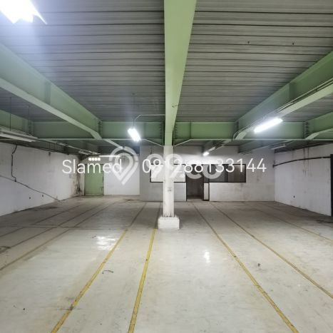 Gudang disewakan di Serpong Tangerang Selatan dengan luas bangunan 5000m2 Gudang disewakan di Serpong Tangerang Selatan dengan luas bangunan 5000m2