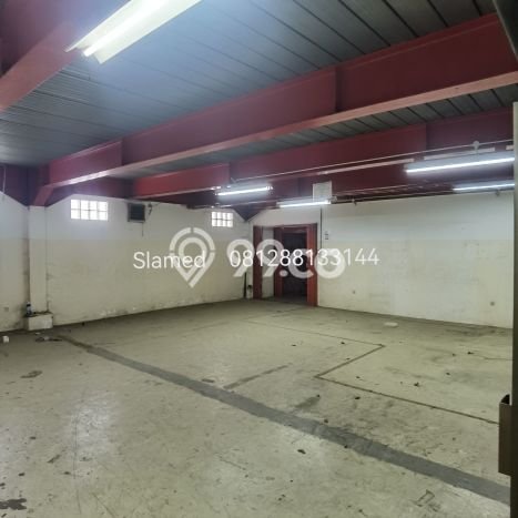 Gudang disewakan di Serpong Tangerang Selatan dengan luas bangunan 5000m2 Gudang disewakan di Serpong Tangerang Selatan dengan luas bangunan 5000m2