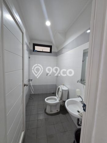 Rumah Sewa Tangerang LT 128m2 LB 100m2 Kawasan Gading Serpong Rumah Sewa Tangerang LT 128m2 LB 100m2 Kawasan Gading Serpong
