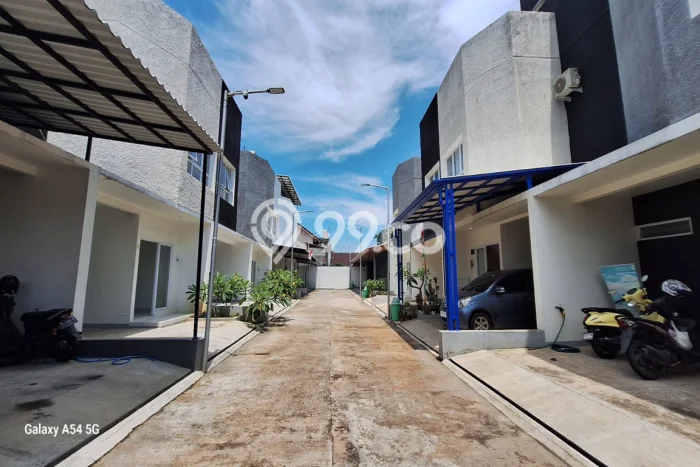 Dijual Rumah Eksklusif 4 KT di Cilangkap, Jakarta Timur Dijual Rumah Eksklusif 4 KT di Cilangkap, Jakarta Timur
