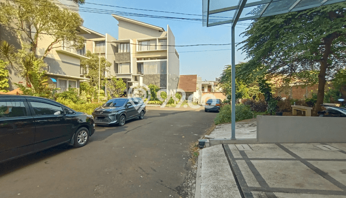For Sale! Luxury House LT 123m2 Desain Modern di Gandaria For Sale! Luxury House LT 123m2 Desain Modern di Gandaria