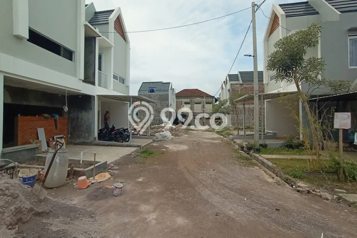 Hunian Nyaman Asri 2 KT Siap Huni di Cicaheum Bandung Hunian Nyaman Asri 2 KT Siap Huni di Cicaheum Bandung