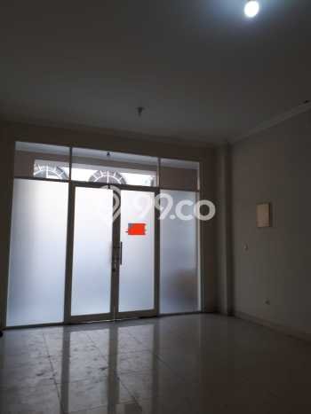 KAWASAN BISNIS! Ruko di Cengkareng, Luas 270m², Akses Utama KAWASAN BISNIS! Ruko di Cengkareng, Luas 270m², Akses Utama