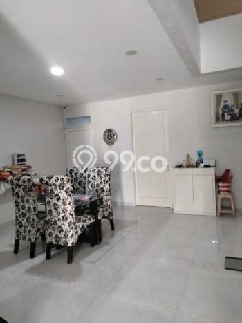 Rumah Terawat LT 102m² / LB 150m² di Kawasan Bisnis Taman Surya, Jakarta Barat Rumah Terawat LT 102m² / LB 150m² di Kawasan Bisnis Taman Surya, Jakarta Barat